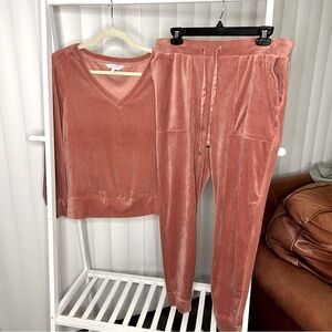 Cozy Lounge/Pajama Set - Size M